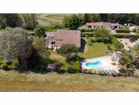 maison 6 pièces 180m2