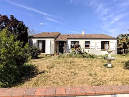 vente maison 5 pièces 85.99 m² à saint-martin-des-noyers (85140)  170 000 €