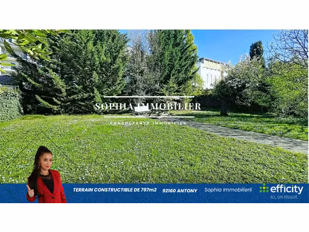 terrain - 797 m²
