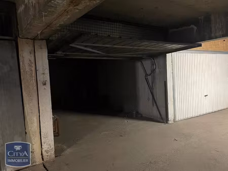 parking à louer 10 m² - firminy (42) - 50€