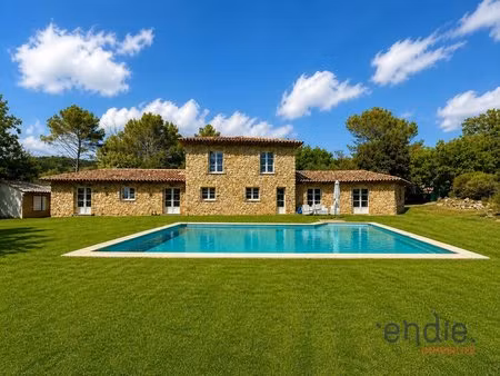 elégante propriété en pierres avec double habitation et fort potentiel