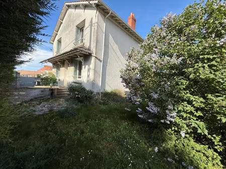maison rebais - proche écoles et collège - 4 chambres - à sublimer !!