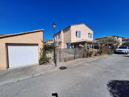 maison t2 bis de 60 m² avec fort potentiel dans résidence sécurisée avec piscine