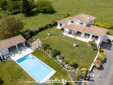 maison 6 pièces - 233 m²