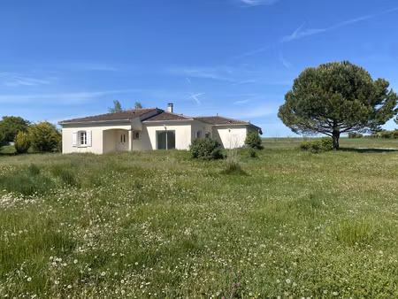 location maison 5 pièces 111m² salles d angles 16130