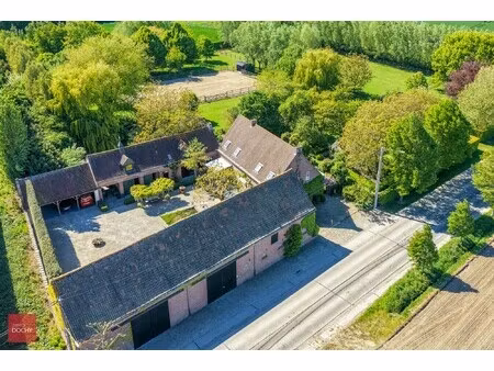 zeer goed onderhouden gerestaureerde hoeve