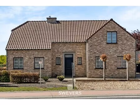 open bebouwing met 4 slaapkamers  dubbele garage en tuin – mogelijkheid tot gelijkvloers w