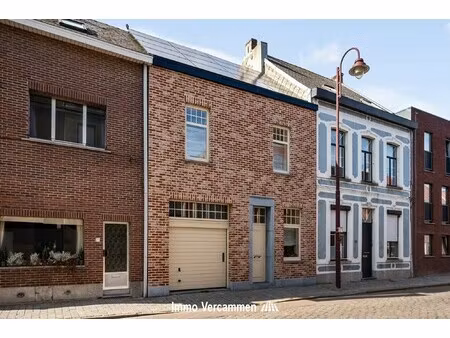 verrassend ruime woning met 5 slpks te duffel