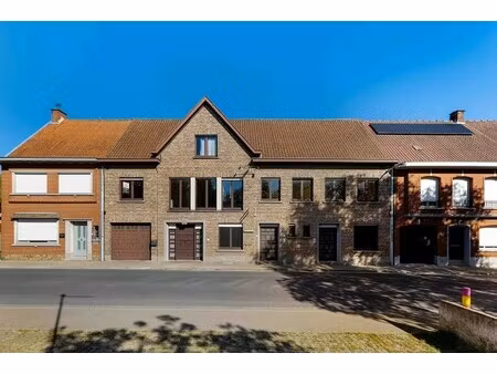 woning met praktijk- of handelsruimte te koop