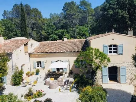 luxury 15 pièces farmhouse en vente figanières  provence-alpes-côte d'azur
