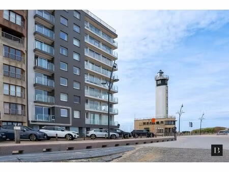 ruim appartement op 1ste verdieping met frontaal zeezicht