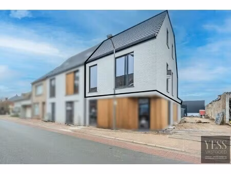 lichtrijk duplex appartement met 3 slaapkamers + 2 parkings