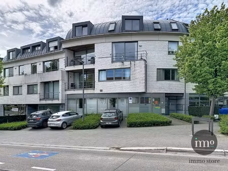 commercieel gelijkvloerscentrum dilbeek - 120m² - 3 autostaanplaatsen