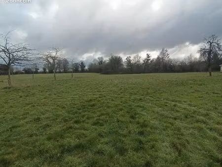 terrain 589 m² saint hymer