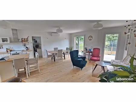 maison récente plain-pied - 5 pièces - 105 m2