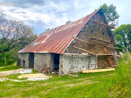 grange à rénover intégralement sur 4500m2