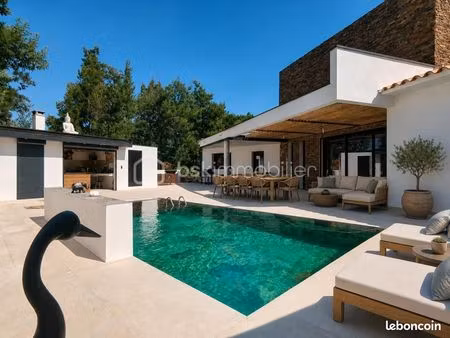 maison 7 pièces 216 m²