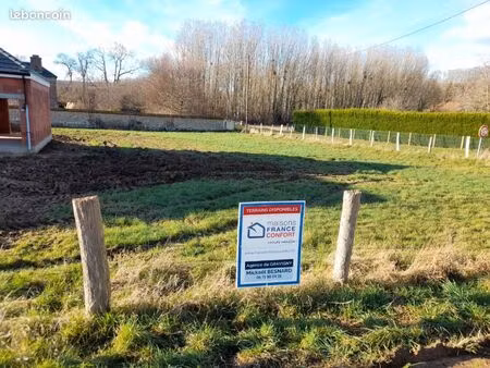 terrain 750 m² tourneville