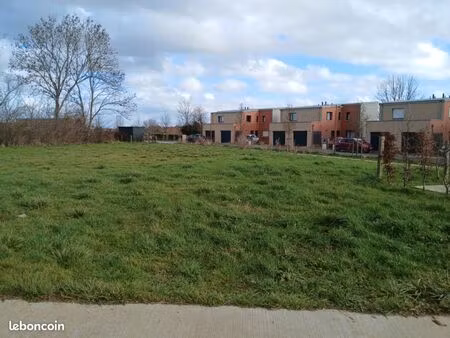 terrain 410 m² verson