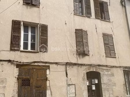 immeuble de 44 99 m² à brignoles