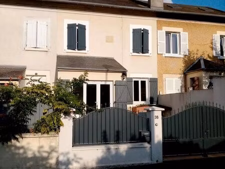 maison t3 centre bourges – prête à vivre – cour 50 m²