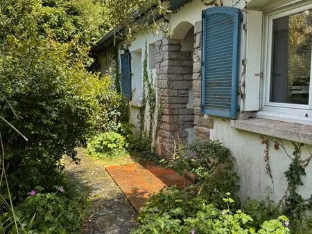 maison familiale avec grand jardin  à deux pas des plages et du bourg