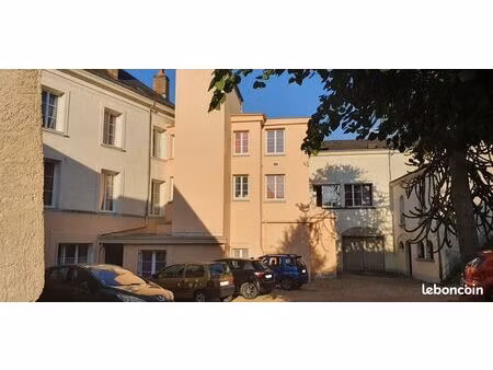 appartement f2 - 46 m2 - centre de chateau-du-loir montval-sur-loir