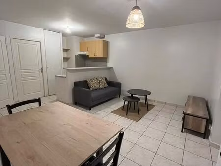 location t2 au rdc centre ville