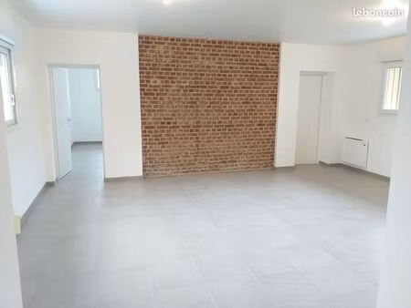 logement t3 - 85m² - loyer 800 tcc