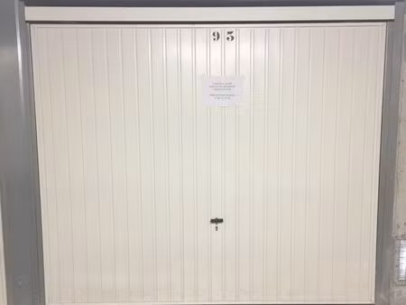 garage avenue 83