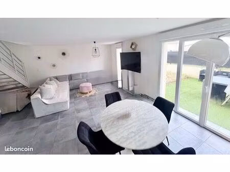 maison entièrement meublée