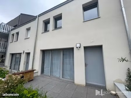 maison de ville 8 pièces 94 m²