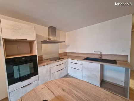 appartement t3 centre ville de saint-palais