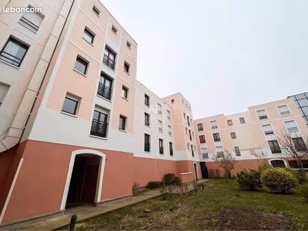 location box parking fermé – cergy saint-christophe