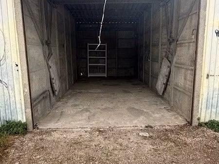 garage/box 18 m² saint martin de crau