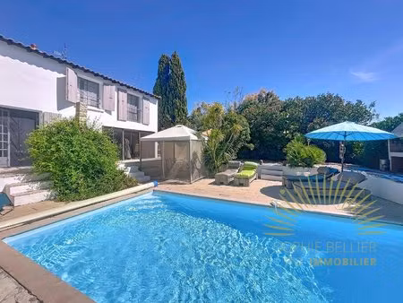 maison de charme 180 m2 avec piscine et maison d'amis terrain 1372 m2