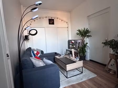 avallon centre ville. très beau 2 pièces 40m² + cave