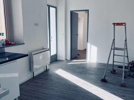 f2 à louer à jouy sur morin