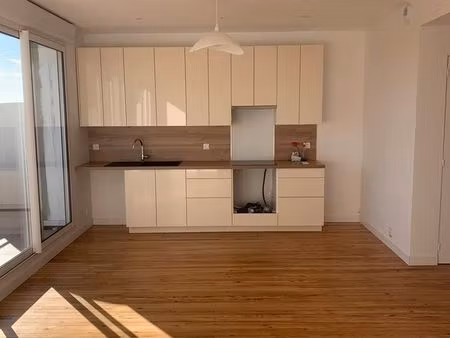 très beau f2 neuf - saint michel