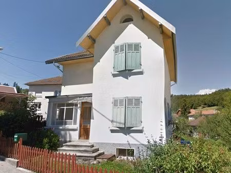 maison f5 proche école et commerce