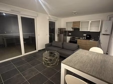 grand t2 de 42 m2 meublé + grand balcon à 5 min douane suisse ◊