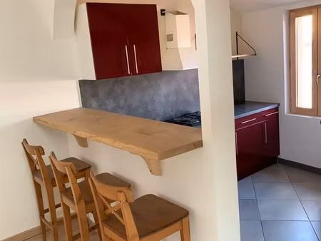 location appartement t3 de 78 m2 au cœur de rabastens (tarn)