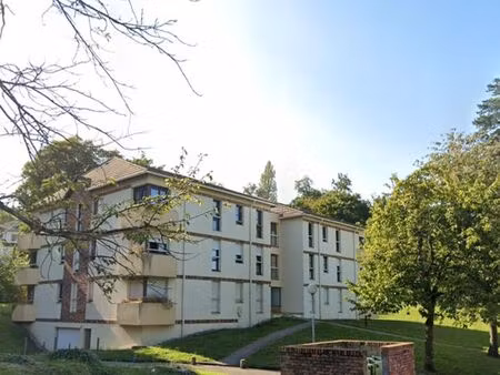? studio meublé 33m² – parking – proche fac