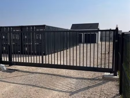 container de stockage à bonneval