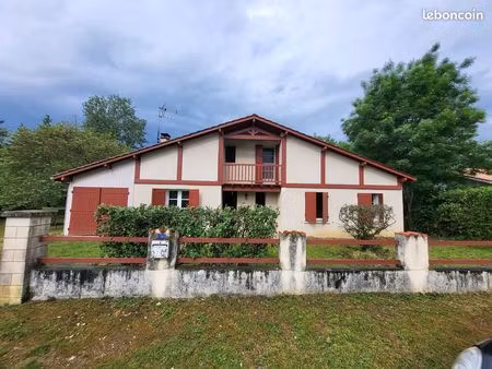 maison a louer bazas
