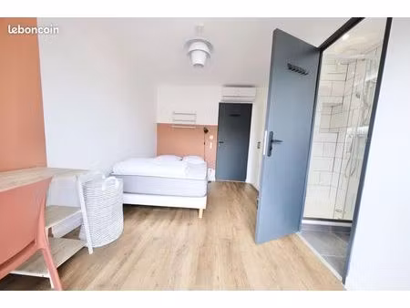 maison 20 pièces 420 m²
