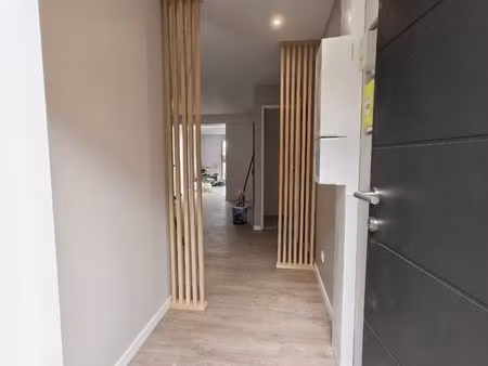 location maison entièrement rénovée 80m2 deux chambres grand jardin quesne