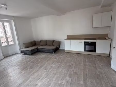 appartement 76 m² - 4 pièces - centre-ville châtillon-sur-loire - dpe a - grenier + sous-s
