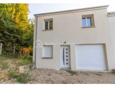 maison de 93 22 m² à cerny
