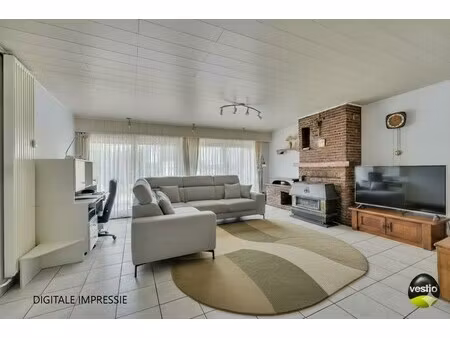 appartement te koop in houthalen-helchteren met 3 slaapkamers